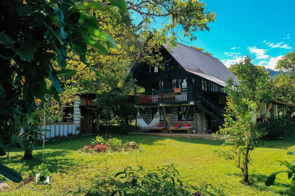 Mindo Casa de Piedra